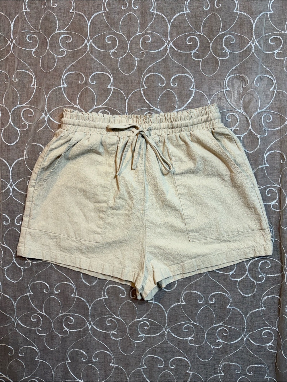 SHEIN Beige Drawstring Casual Bermuda Shorts